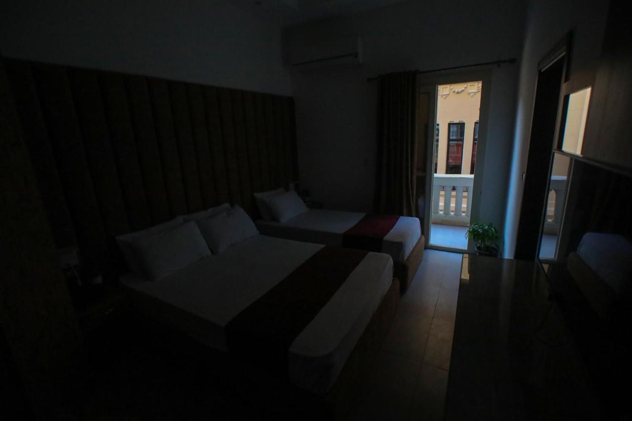 G N G Valencia Hotel Caïro Buitenkant foto